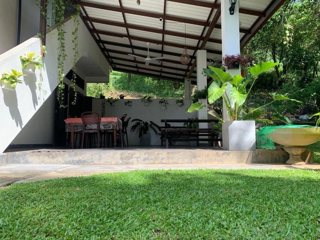 Rukaththana Unakuruwa Tangalle