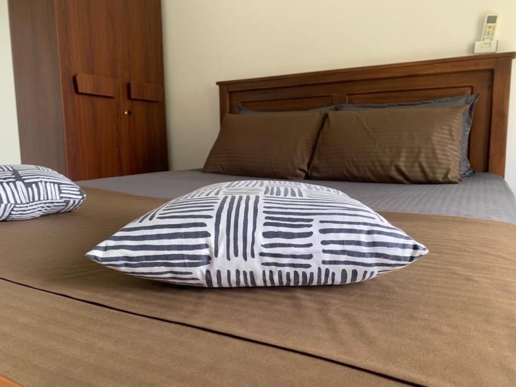 Rukaththana Unakuruwa * Tangalle
